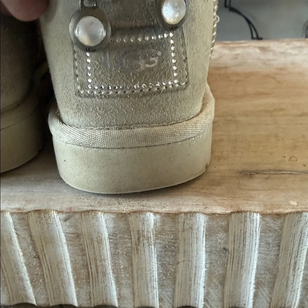 Ugg Women’s‎ 7 Shimmering Gold Boots with Fur Lining